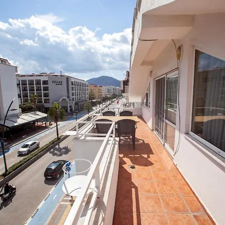 Pleasant With Central Location Near Sea In