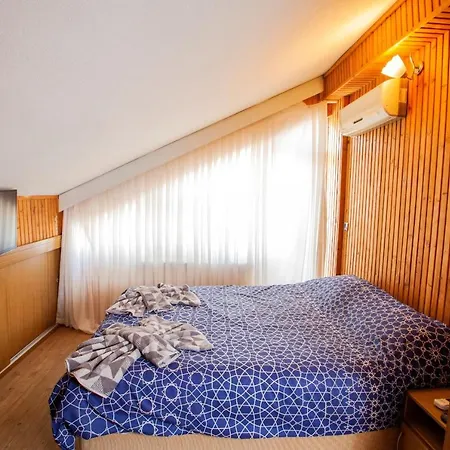 Pleasant With Central Location Near Sea In Marmaris