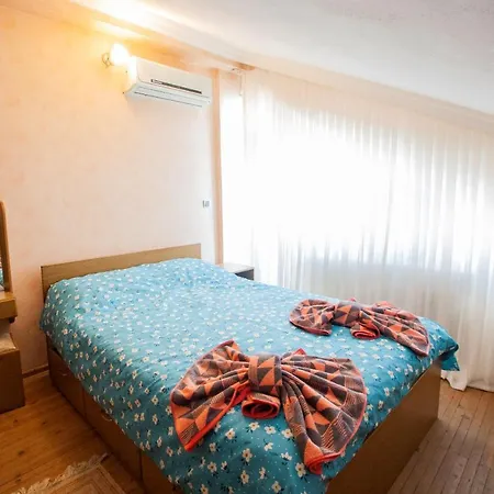 Pleasant With Central Location Near Sea In Apartment Marmaris