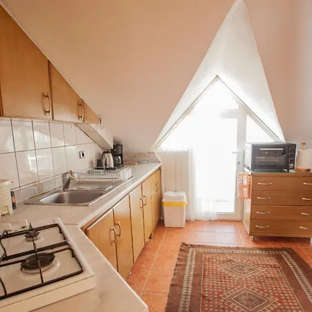 Pleasant With Central Location Near Sea In Apartment *